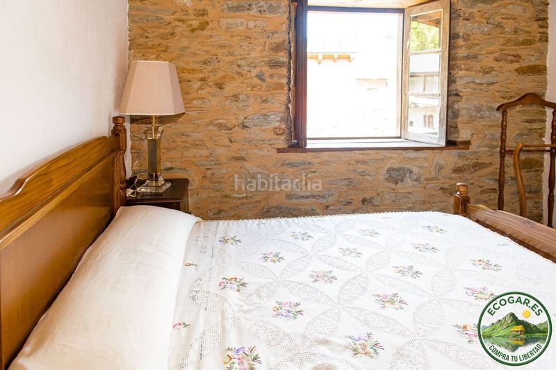 Foto fdbb1018-eafa-47ed-86f0-c8346ace2c05. Xalet amb calefacció a Área Rural Sur Ponferrada