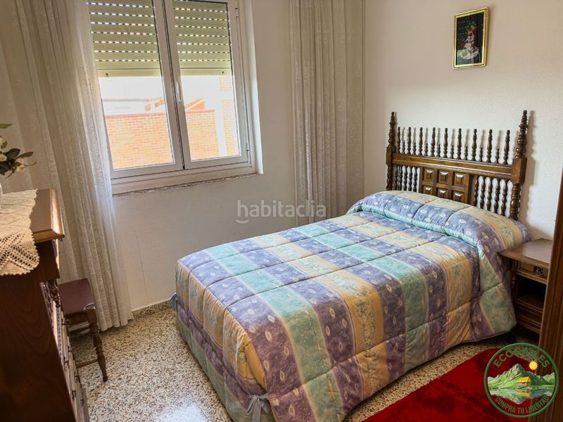 Foto b172f52a-d76b-4fb0-baba-967aaf173695. Edificio in Toreno