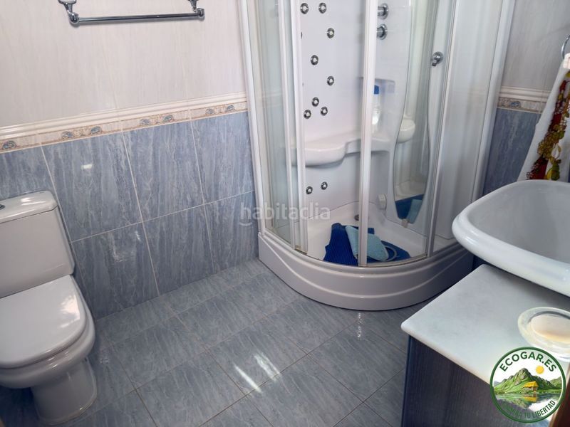 Foto f6e5c7ac-572b-4f6c-b4cb-7f743aa8b7e8. Edificio in Toreno