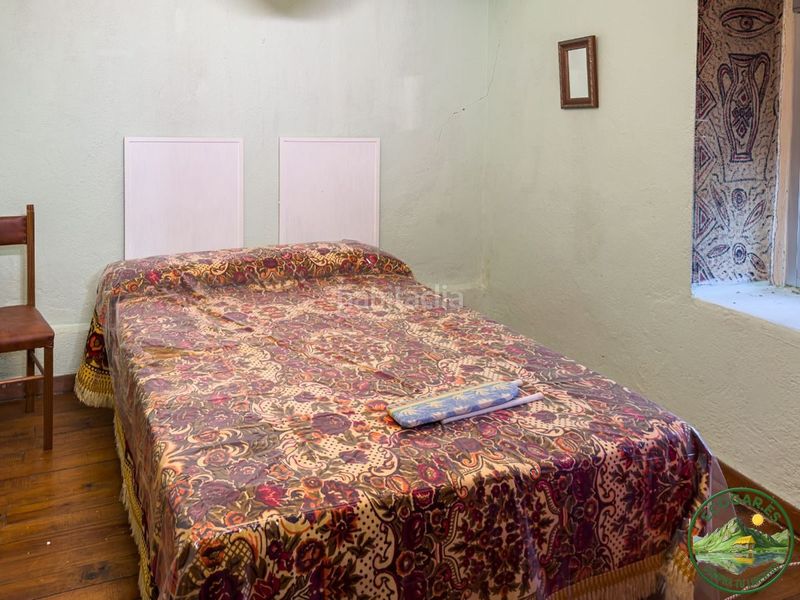 Foto d87acbb7-d852-43f7-b199-48ba20657cd2. Casa amb calefacció a Barjas