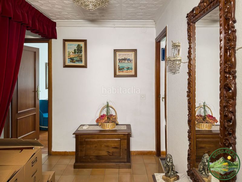 Foto a338eb72-eec3-4f5e-937a-ad05e2e606e2. Pis a Cacabelos