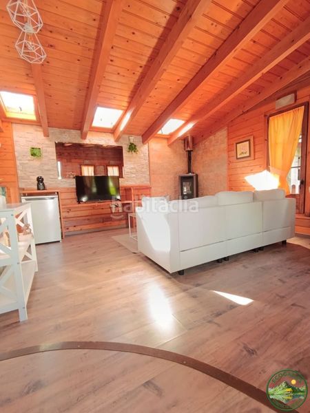 Foto a618c3d5-c086-4b31-b5bc-75a14916b931. Casa amb calefacció aparcament a Arganza