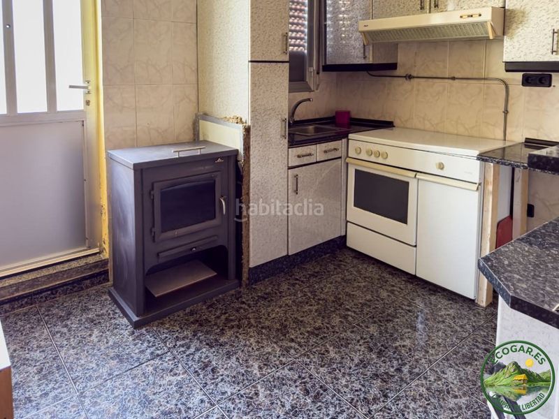 Foto ce7654f9-2495-4b77-872f-61ccd9089e8b. Haus mit heizung in Carracedelo