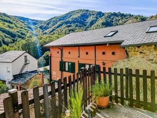 Maison en Barjas. Se vende casita espectacular en la montaa entre len y galicia