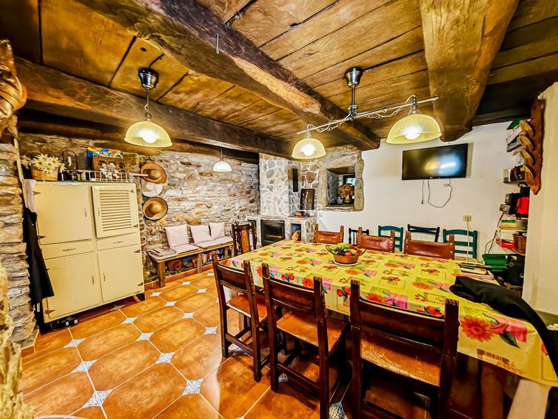 Foto 3416331b-ed73-4e00-bc9c-8deca3870aff. Maison avec chauffage dans Barjas