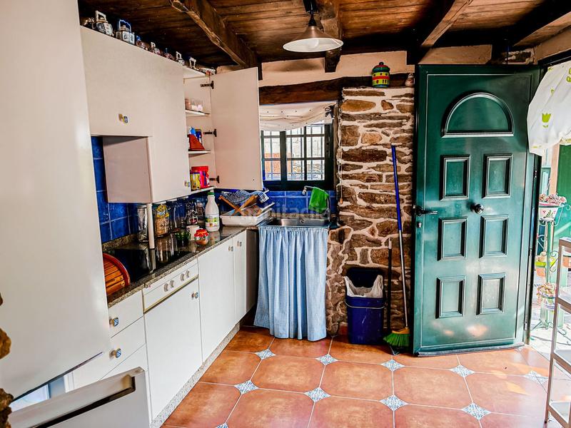 Foto b934423e-e845-4108-bdd7-940f6442a230. Maison avec chauffage dans Barjas