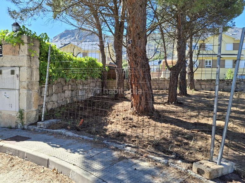 Foto c3f771ae-d1d9-4a8a-8e2c-79df001c9a77. Terreny residencial a Valdemanco