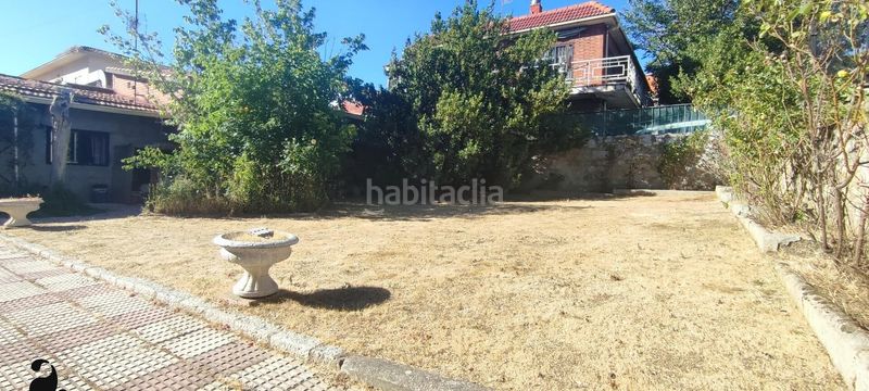 Foto eb425a2a-ba9f-4785-9375-ab2d98e1f421. Casa amb calefacció a Villalba Estación Collado Villalba
