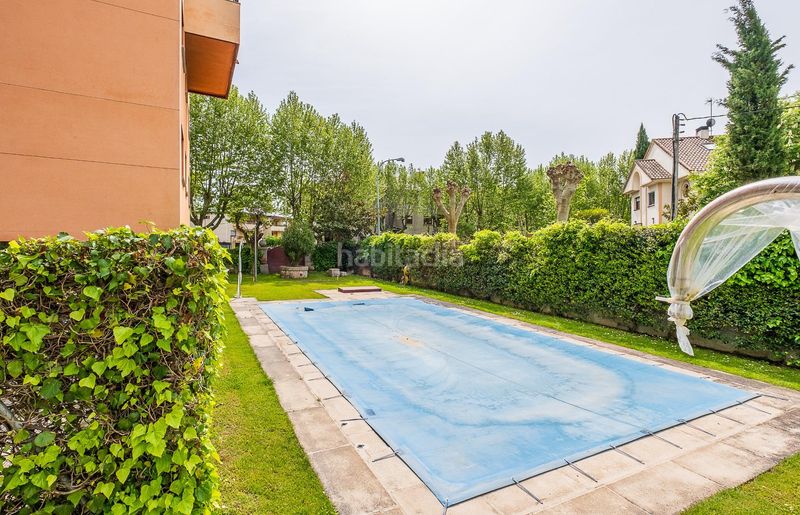 Foto 3b7fd709-4f34-4ebb-900d-d384963b1af4. Duplex avec chauffage parking piscine dans Centro-Manguilla Escorial (El)