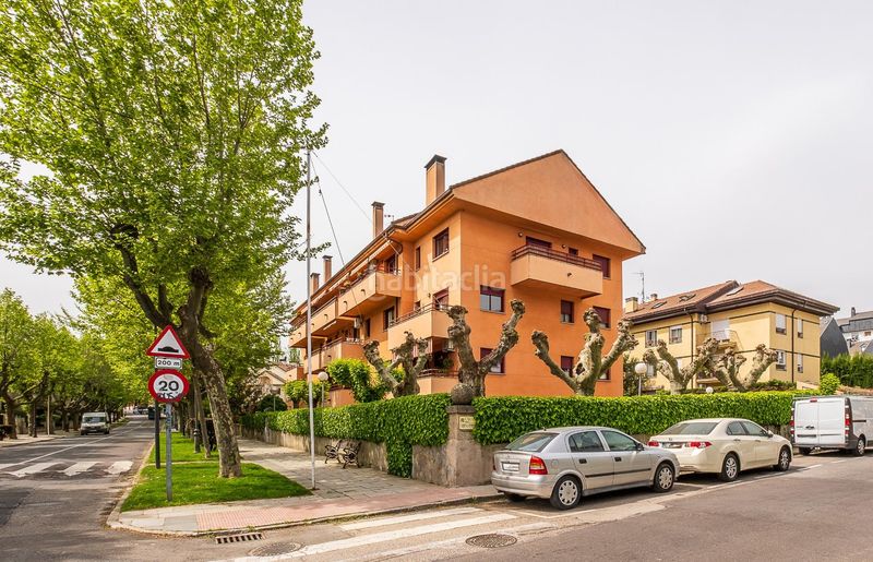 Foto 8e6c2a57-d58a-4ce9-8577-7e6829dda4a1. Duplex avec chauffage parking piscine dans Centro-Manguilla Escorial (El)