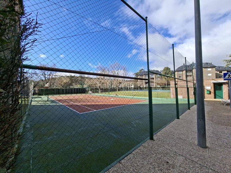 Foto 02851850-6236-4d9a-8833-885d60fdcc9f. Pis amb calefacció piscina a Guadarrama