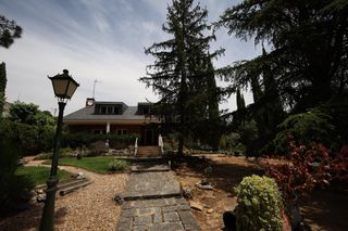 Chalet en Navalquejigo-Los Arroyos. Chalet en los arroyos