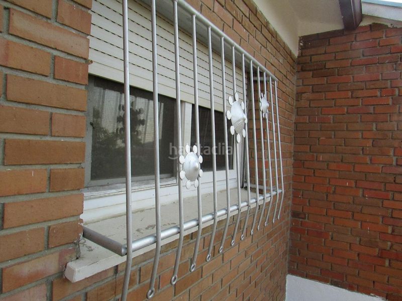 Foto d59989e5-a5e5-4381-bc14-ba968fe81178. Casa adossada amb calefacció aparcament piscina a Collado Mediano