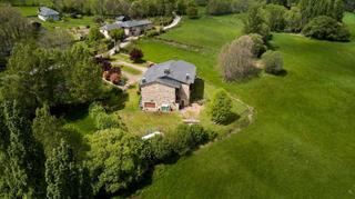 Country house en Cobreros. Hotel rural en venta en parque natural lago de sanabria.