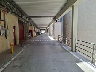 Nau industrial a Villaverde Alto. Nave en calle resina villaverde alto