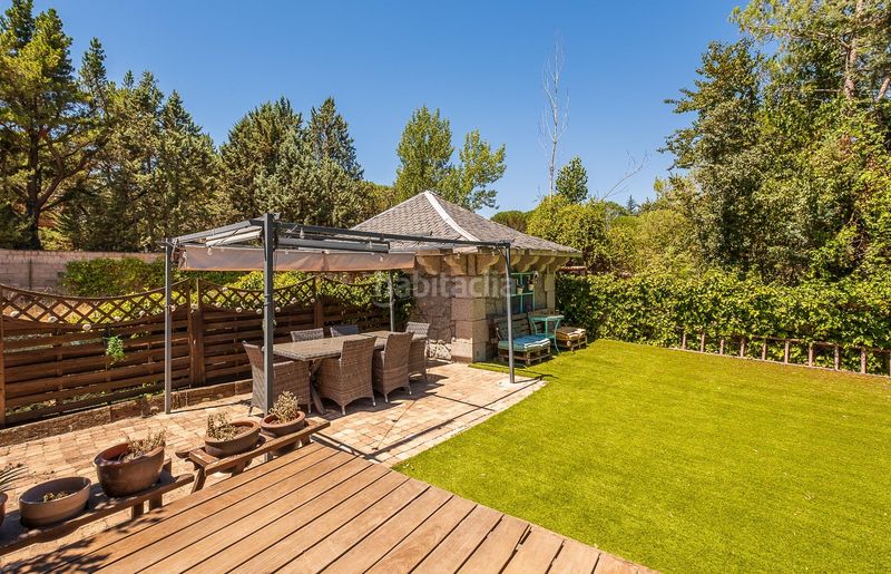 Foto c756e733-f560-4bde-a437-0a7ecc8e6d00. Xalet amb calefacció aparcament piscina a Guadarrama