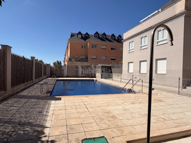 Foto 095f0e81-da36-4563-8209-47b398afa056. Pis amb calefacció aparcament piscina a Los Valles Collado Villalba