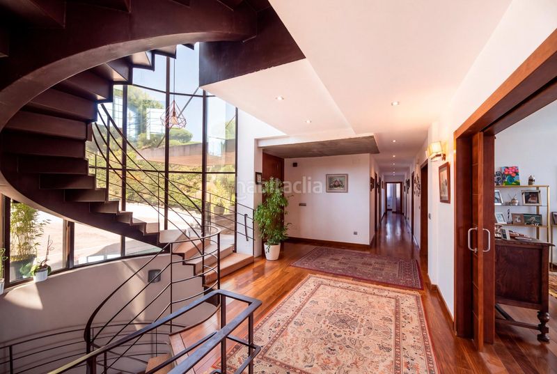 Foto 32700f09-b093-4e0d-940c-aca7ff8535ae. Chalet precioso y cómodo chalet moderno con vistas espectaculares al skyline de madrid en Torrelodones