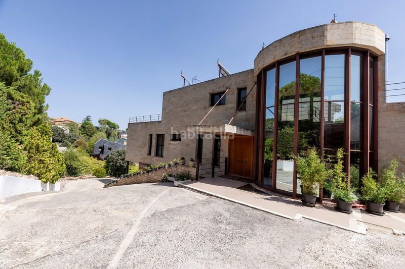 Foto 3a338678-2457-41a4-bb8b-7fb199fd4747. Chalet precioso y cómodo chalet moderno con vistas espectaculares al skyline de madrid en Torrelodones