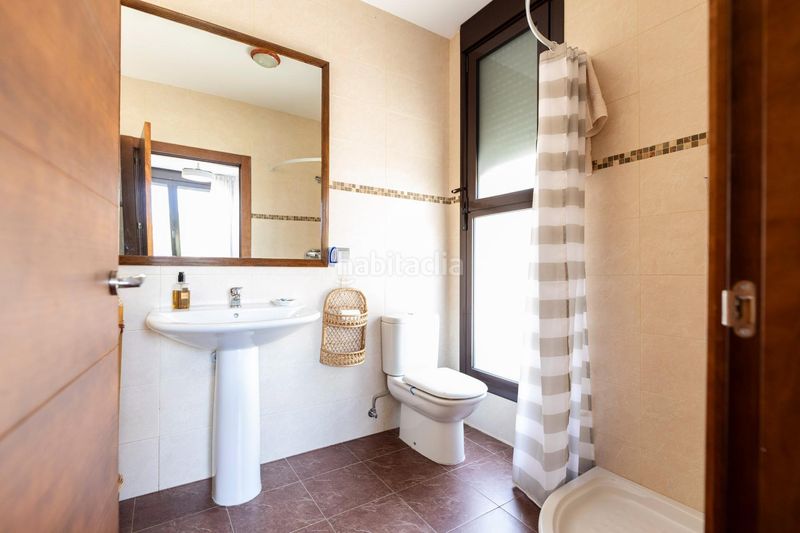 Foto 4a75efe8-196e-4a6c-a3a1-930a1102e8e7. Chalet precioso y cómodo chalet moderno con vistas espectaculares al skyline de madrid en Torrelodones