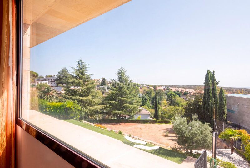 Foto f80045d0-9645-4015-86d4-5c9287bcd587. Chalet precioso y cómodo chalet moderno con vistas espectaculares al skyline de madrid en Torrelodones