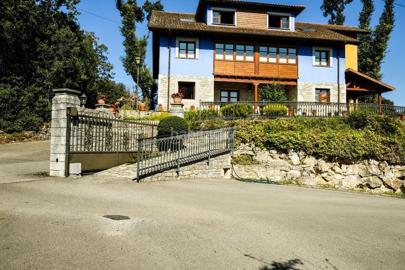 Foto ca1a27d6-b875-4855-ae2e-482c2a438572. Casa amb calefacció aparcament a Ribadesella