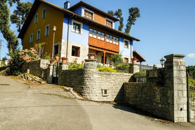 Foto f40cdafb-59a4-462b-bccf-fdee77a228bd. Casa amb calefacció aparcament a Ribadesella