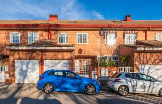 Xalet a Villalba Estación. Venta de casa con inquilinos en alquiler, finaliza contrato de a