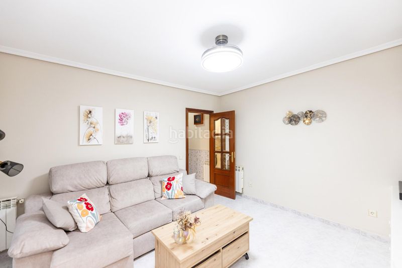 Foto c031768d-c275-41d2-9f42-0c32873b0250. Pis amb calefacció piscina a Los Negrales Collado Villalba