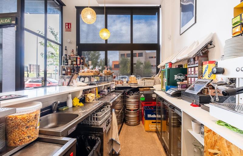 Foto 6855c6d3-112c-4ab8-8e0b-aafe9f3f2a6a. Geschäftsraum in primera fase-nuevo Tres Cantos Tres Cantos