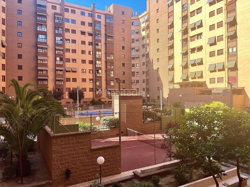 Foto 416540e0-bc8a-496e-a871-38101f43bab4. Pis amb calefacció aparcament piscina a Palomeras Sureste Madrid