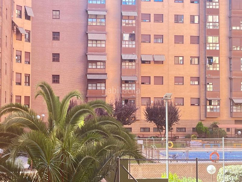 Foto 7d7d08d6-f116-4afe-8a77-269480882915. Pis amb calefacció aparcament piscina a Palomeras Sureste Madrid