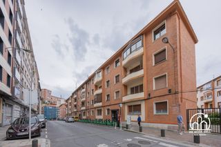 Flat  Calle zumaia kalea. Bilbao. para entrar a vivir