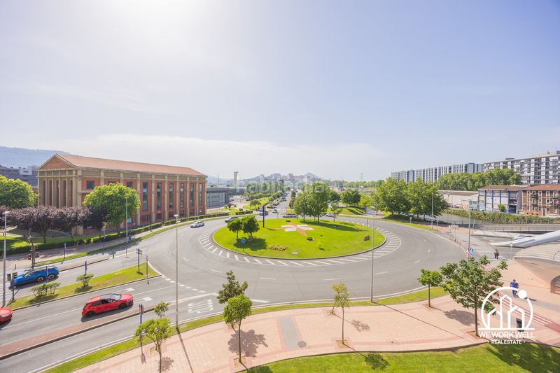 Foto c66993d7-28db-4d3a-aa5f-aad0ea52e54b. Pis amb calefacció aparcament a Lasesarre Barakaldo