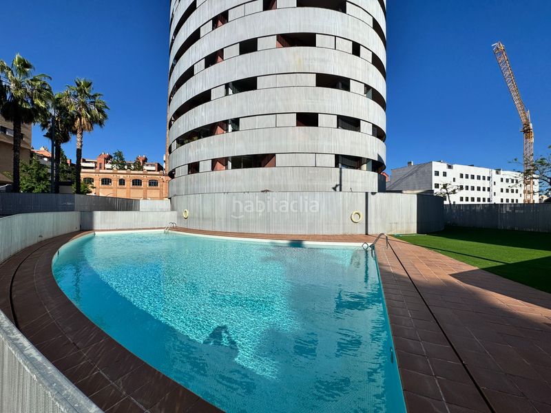Foto 4e082b08-8ea9-4de0-ab1a-8437c69798ba. Pis amb calefacció aparcament piscina a Centre Sabadell