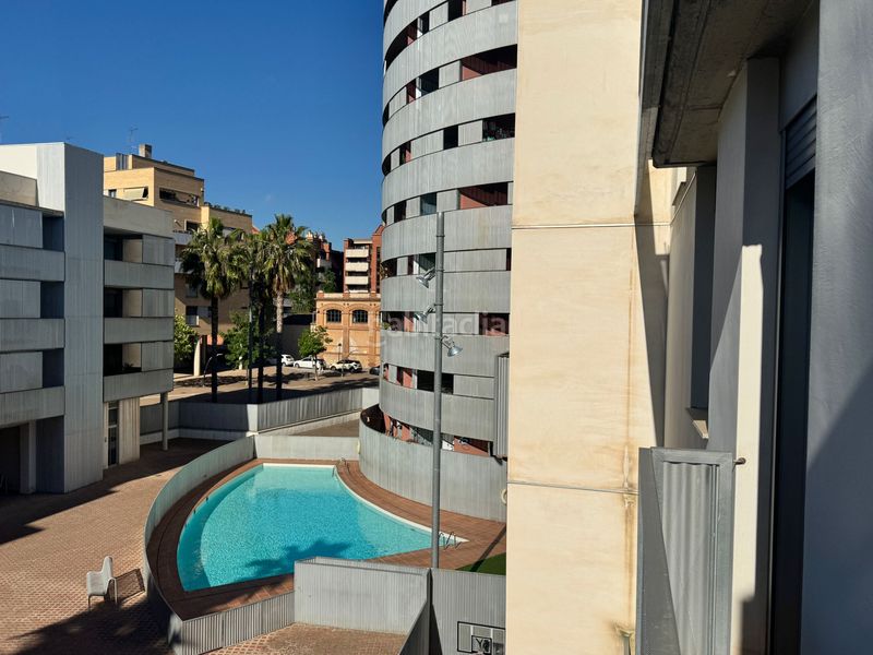 Foto e2c75a6b-3d3c-4ee5-9231-24f26db31235. Pis amb calefacció aparcament piscina a Centre Sabadell