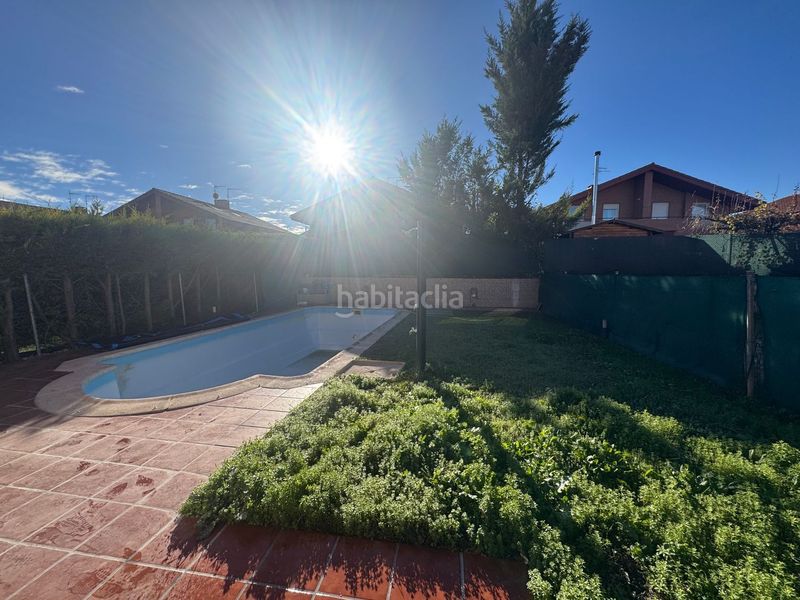 Foto e34be47a-3ab1-4df9-92e0-c2c94cb571b6. Xalet amb piscina a Renedo de Esgueva