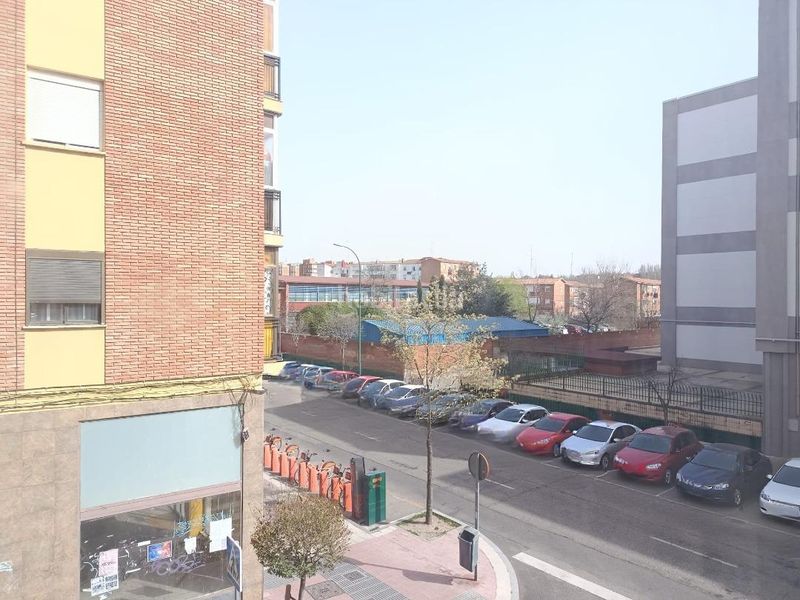Foto d0ff82d5-7c0a-4ef3-84a4-32ea74c4207f. Pis amb calefacció a Delicias Valladolid