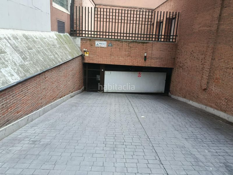 Foto b7ceab51-3f65-4728-b810-64ff6335fd48. Aparcament cotxe a Centro Valladolid