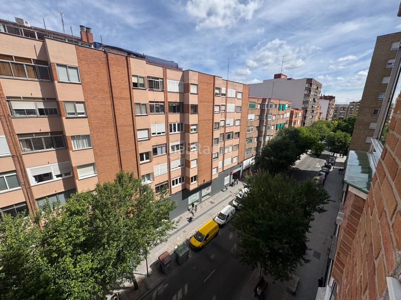 Foto a02e1cb6-42c9-4937-8cee-0b8563f16255. Pis amb calefacció aparcament a Pajarillos Bajos Valladolid