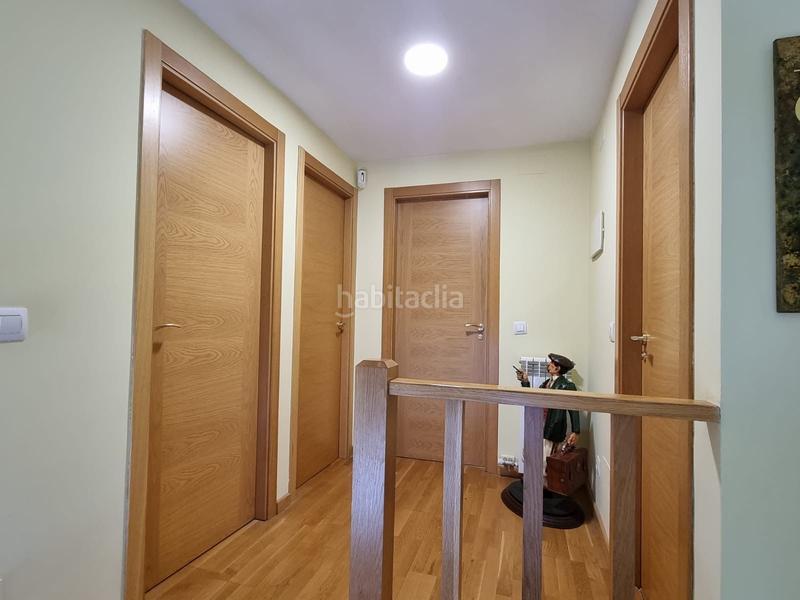 Foto 19b3ed13-09c2-4f2e-9bea-5bc35ec88d5c. Casa a schiera con riscaldamento parcheggio in Laguna de Duero