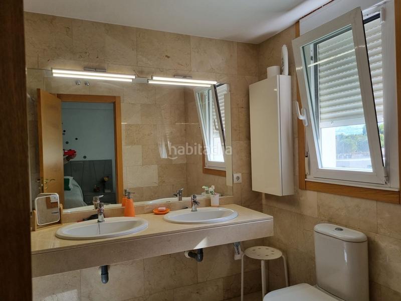 Foto aeb7ccd2-ce8e-4c2e-8b0e-f0770ff7391d. Casa a schiera con riscaldamento parcheggio in Laguna de Duero