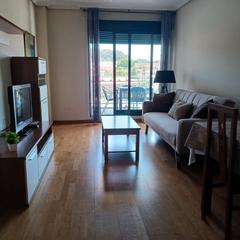 Location Appartement  Estrada de circunvalación. Piso de dos dorm, dos baños, terraza, garaje