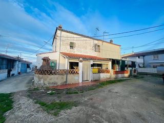 Casa en Malpartida de C�ceres. Venta de casa en estaci�n arroyo malpartida