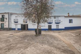 Piccolo appartamento in Valencia de Alcántara. Venta de apartamento en planta baja