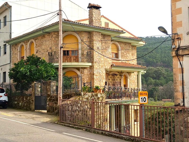 Foto e7614367-633a-4ab8-9374-9645c0d32abc. Casa adossada amb calefacció aparcament a Gata