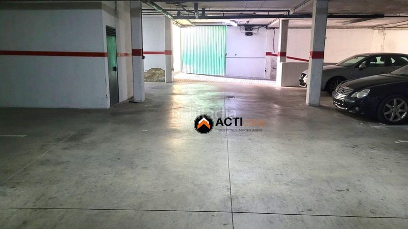 Foto a9e8ecb2-482b-4e68-9ded-071c70ee472f. Aparcament cotxe a Casco Antiguo Cáceres