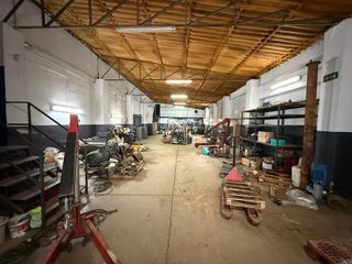 Nau industrial a Carretera de Sevilla - Los Montitos. Nave en venta con licencia de taller mecánico  lista para empeza