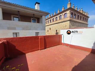 Casa en Casco Antiguo. Casa de tres plantas en parte antigua de la ciudad