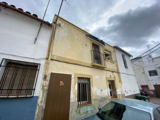 Maison à Torrejoncillo. Casa en venta en collerías, torrejoncillo